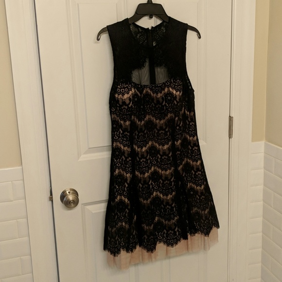 Betsy and Adam dress black lace - Picture 5 of 6